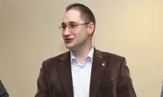 Георги Ангелов пред ФАКТИ: В момента самолетното гориво се продава на астрономически цени в Европа