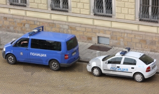 Близо 4 хил. лв. са откраднати от пицарията след обира