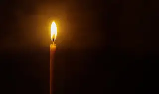 Почина легендарен певец от балканската сцена