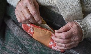 Обрат с пенсионерката с издухана пенсия