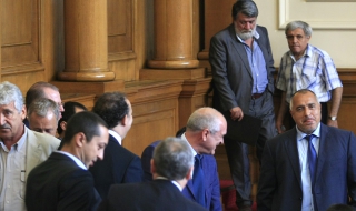 ГЕРБ внася искане за извънредно заседание на парламента