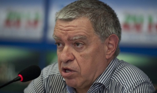 Проф. Михаил Константинов: Министърът е лъжец!