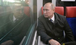Вижте как изглежда отвътре бронираният влак на Путин