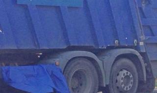 Трагедия край Бургас, млад шофьор бе прегазен от камион
