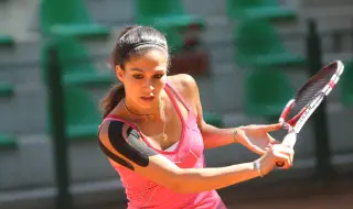 Изабелла Шиникова стартира успешно в Португалия