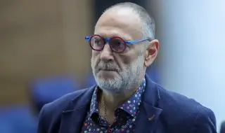 Дилов - син: Има държавници, има политици. Вчера победиха политиците. Утре е ред на държавниците