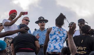 Десетки арестувани при протестите в Атланта