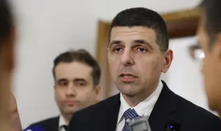 ДБ иска спешен КСНС заради тактическите ядрени удари на Радев ВИДЕО