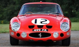 Едно Ferrari с предноразположен мотор
