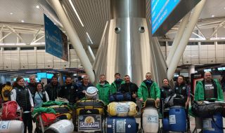 Първата група български антарктици се завърна