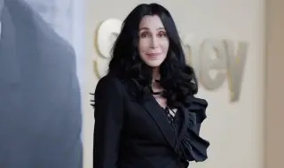 Омъжена ли е Шер за младото си гадже? (СНИМКА)