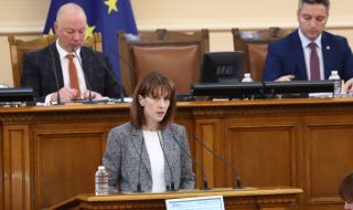 Камелия Нейкова: ЦИК има готовност да обезпечи избори на 2 април, за 26 март няма да може да се достави хартия