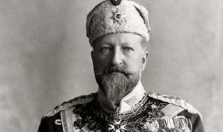 4 януари 1907 г. След освиркването княз Фердинанд затваря Алма матер