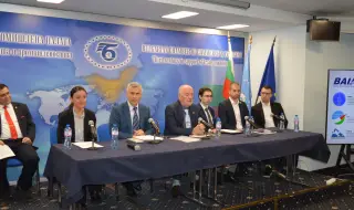 Министър Младенова: България има потенциал да е лидер в космическите технологии, авиацията и роботиката