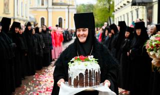 Руска монахиня кара S-Klasse за €120 хиляди