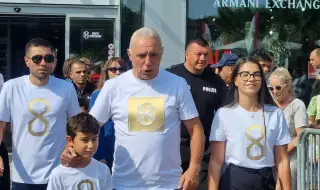 Христо Стоичков: Ще се смирим и ще се помолим за всички