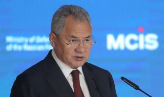 Все повече пада репутацията на руския министър на отбраната