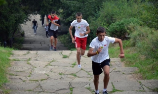Над 200 деца ще тичат по стъпалата към Шипка