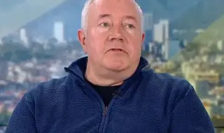 Харалан Александров: Хората търсят спасител – Радев е брандиран като такъв. Той и нищо да не прави сега-пак печели