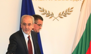 ДПС: Защо бърза Райков