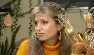 Мадлен Алгафари редовно ходи на психотерапевт