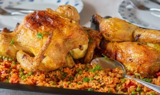 Рецепта на деня: Печена кокошка (или пиле) с ориз за Атанасовден
