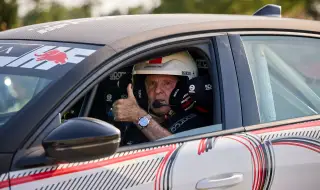 Докато феновете чакат истинско Integrale, Lancia представи нещо по-различно