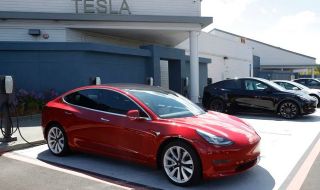 Електромобилите Tesla поевтиняват значително
