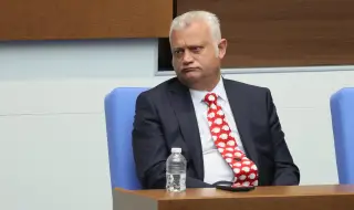 Емил Дечев: МВР-служители изскачат в архива на Петьо Еврото
