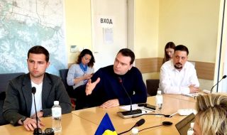 Паргов: Тревна "алея" метър на пет пред посолството на Русия не е символ на подкрепа, а провокация