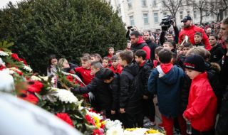 Фенове на ЦСКА отдадоха почит към Васил Левски
