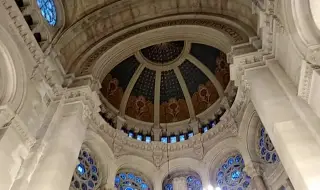Във Франция издирват заподозрян в нападение пред парижка синагога ВИДЕО