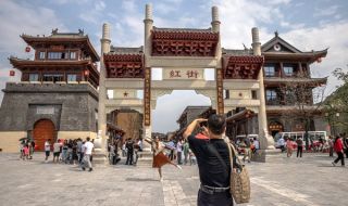 Китай търси повишаване на отпуска за майчинство