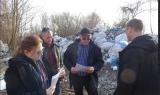 Министър разкри нерегламентирано сметище край Силистра