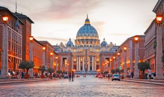 Полицията стреля по кола, преминала барикадата във Ватикана
