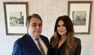 Асен Василев се срещна с посланика на САЩ в Атина Кимбърли Гилфойл