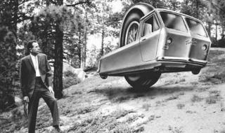 Автомобил с едно колело! Възможен ли е?