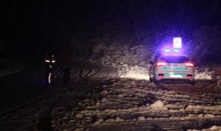 40 см. сняг на прохода Шипка (СНИМКИ)