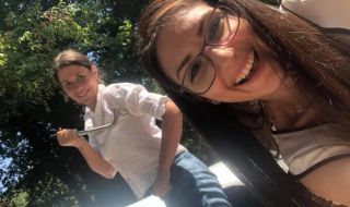 Спукана гума не спря две жени – депутати от "Демократична България" (СНИМКИ)