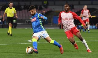 Наполи гледа към четвъртфиналите