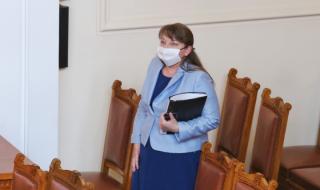 Сачева: Не сме обсъдили друг вариант освен мандатът да е докрай с премиер Борисов