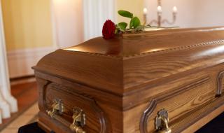 5 от най-странните погребални ритуали по света (ВИДЕО)