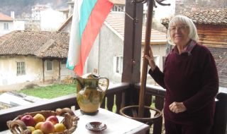ЧРД 95г! Легендата на българската естрада Маргрет Николова пред ФАКТИ: Българските управници да имат повече топлина и любов към хората