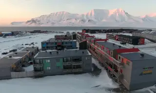 The last private property in Svalbard is for sale for 300 million euros 