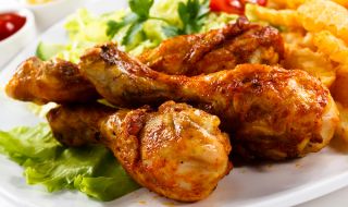 Рецепта на деня: Мариновани пилешки бутчета на тиган