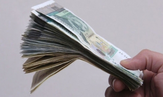 Заплатите растат четири пъти по-бързо от производителността на труда