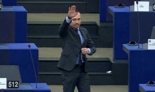 Джамбазки отправи нацистки поздрав в Европейския парламент