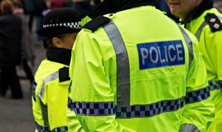 Британската полиция арестува мъж и затвори улица в Лондон