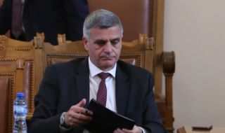 "Цинично" изказване на премиера Янев разгневи Българския лекарски съюз