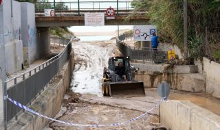 В Испания възстановяват щетите, причинени от силните бури